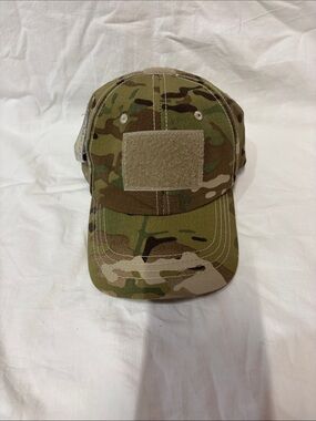 Condor men's hat with Velcro placements for patches. Adjustable. Brand new!